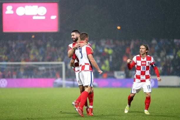 Andrej Kramaric of Croatia and Croatia teammates celebrate a goal during the 2022 FIFA World Cup Group H Qualifier match between Croatia and Slovakia...