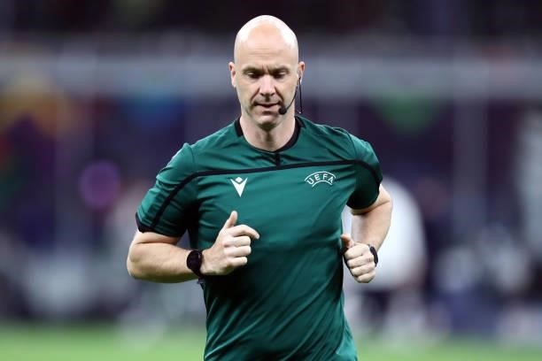 Anthony Taylor warm up prior to the UEFA Nations League Final match between the Spain and France at San Siro Stadium on October 10, 2021 in Milan,...