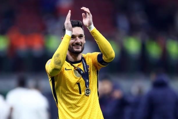 Hugo Lloris of France celebrate after winning the UEFA Nations League Final match between the Spain and France at San Siro Stadium on October 10,...