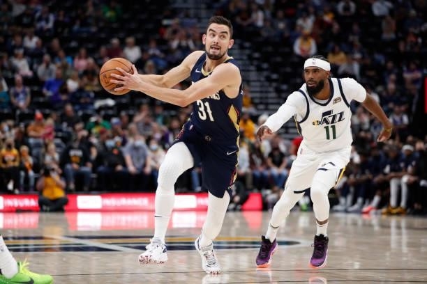 Tomas Satoransky of the New Orleans Pelicans drives to the basket against the Utah Jazz during a preseason game on October 11, 2021 at...