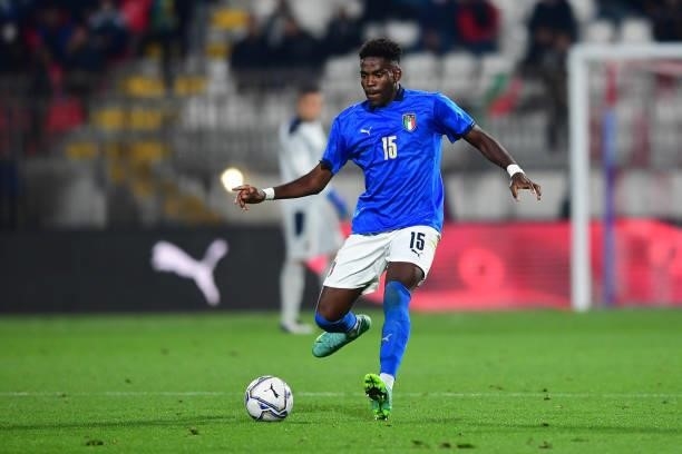 Caleb Okoli of Italy controls the ball during the 2022 UEFA European Under-21 Championship Qualifier match between Italy and Sweden at Stadio...