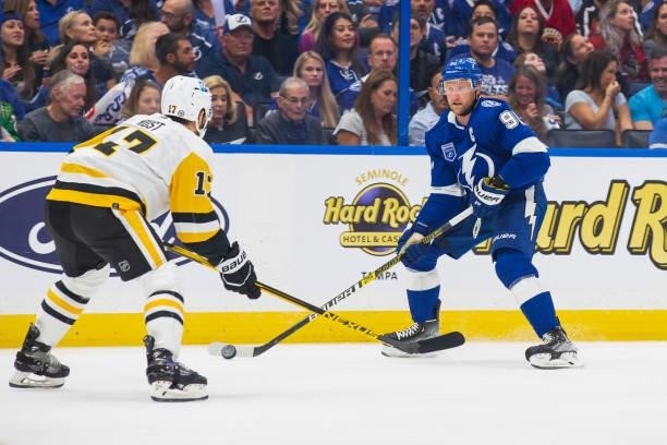 Steven Stamkos of the Tampa Bay Lightning skates against the Pittsburgh Penguins during the first period at Amalie Arena on October 12, 2021 in...