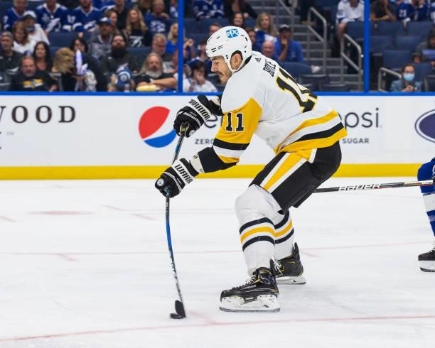 Brian Boyle of the Pittsburgh Penguins shoots the puck for a goal against the Tampa Bay Lightning during the second period at Amalie Arena on October...