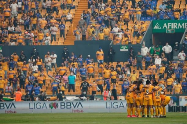 Players of Tigres huddle before the Final second leg match between Tigres UANL and Chivas as part of the Torneo Guard1anes 2021 Liga MX Femenil at...