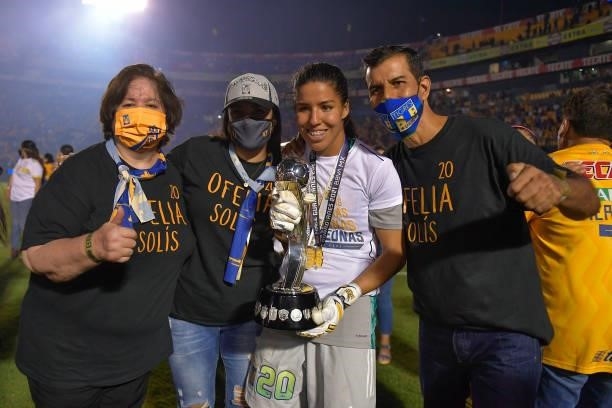 Ofelia Solís of Tigres UANL femenil celebrates with her family after winning the Final second leg match between Tigres UANL and Chivas as part of the...