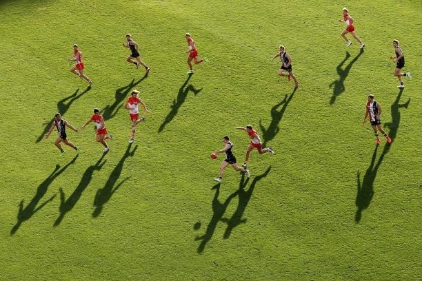 Jack Higgins of the Saints kicks during the round 12 AFL match between the St Kilda Saints and the Sydney Swans at Sydney Cricket Ground on June 05,...