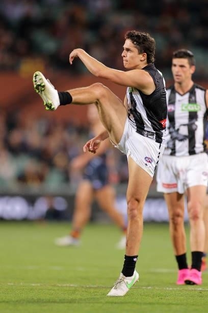 Trent Bianco of the Magpies kicks for goal during the round 12 AFL match between the Adelaide Crows and the Collingwood Magpies at Adelaide Oval on...