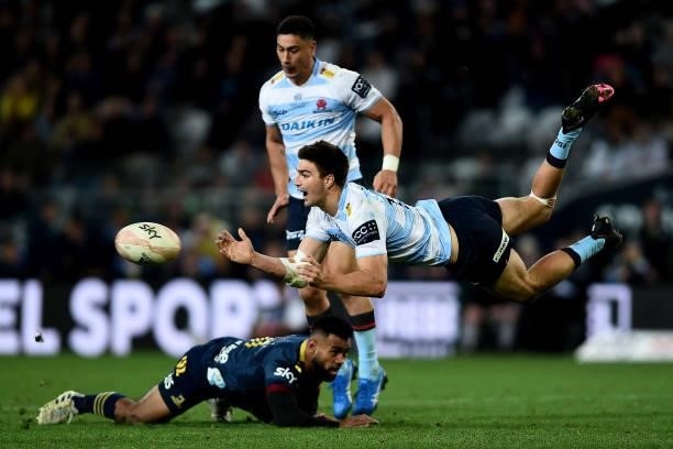 Jack Maddocks of the Waratahs passes the ball during the round four Super Rugby Trans-Tasman match between the Highlanders and the NSW Waratahs at...