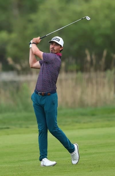 Paul Peterson of the United States plays his third shot on the fourth hole during the first round of the Porsche European Open at Green Eagle Golf...