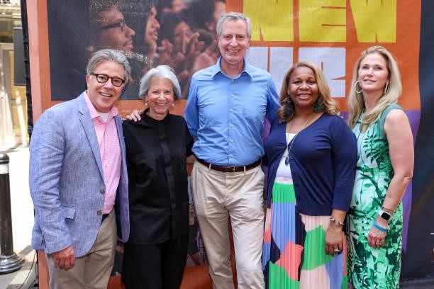 Russell Granet, Jody Gottfried Arnhold, Mayor Bill de Blasio, Meisha Porter, and Fiona Howe Rudin attend Let’s Get This Show on the Street: New 42...