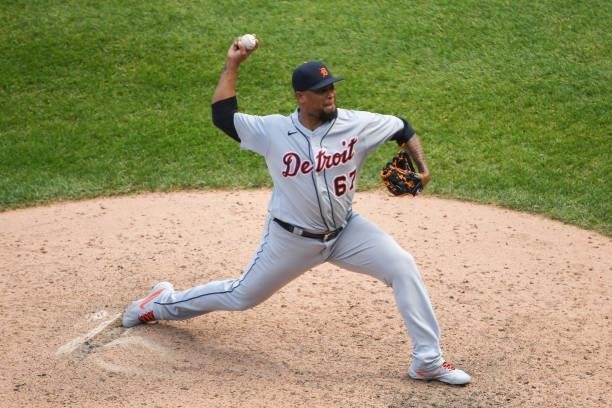 Jose Cisnero of the Detroit Tigers pitches in the ninth inning against the Chicago White Sox at Guaranteed Rate Field on June 05, 2021 in Chicago,...
