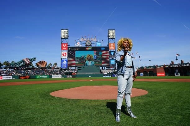 Honey Mahogany sings the national anthem before the game between the Chicago Cubs and the San Francisco Giants at Oracle Park on Saturday, June 5,...