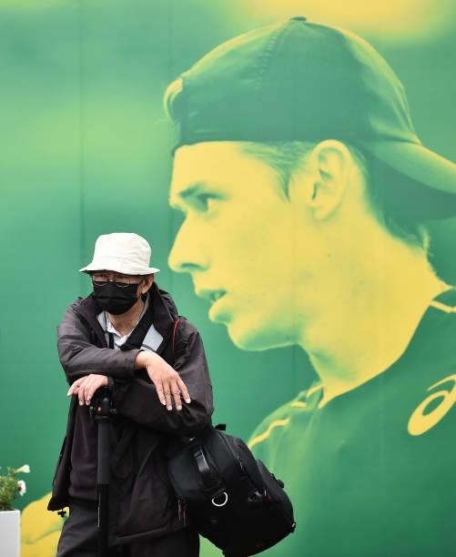 Fans arrive during day 2 of the Viking Open at Nottingham Tennis Centre on June 06, 2021 in Nottingham, England.