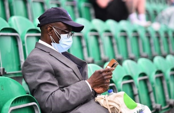 Man awaits play to resume during day 2 of the Viking Open at Nottingham Tennis Centre on June 06, 2021 in Nottingham, England.