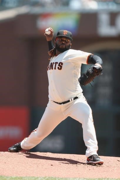 Johnny Cueto of the San Francisco Giants pitches in the top of the first inning against the Chicago Cubs at Oracle Park on June 06, 2021 in San...