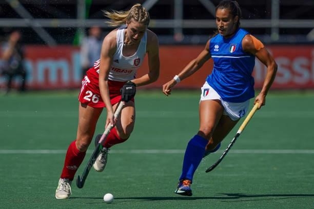 Lily Owsley of England, Luciana Fernandez of Italy during the Euro Hockey Championships match between England and Italy at Wagener Stadion on June 6,...