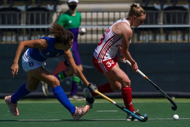 Izzy Petter of England during the Euro Hockey Championships match between England and Italy at Wagener Stadion on June 6, 2021 in Amstelveen,...