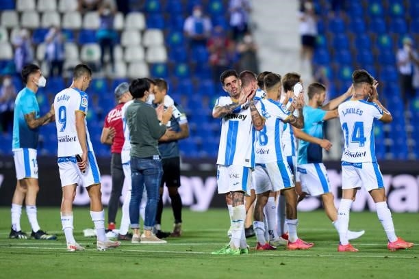 Players of Leganes thanks the fans after the game during the Liga Smartbank Playoffs match between Leganes and Rayo Vallecano at Estadio Municipal de...