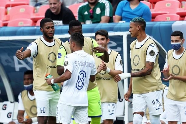 Edwin Rodriguez of Honduras celebrates with his team mates after scores 1st goal in second half during the CONCACAF Nations League Championship third...