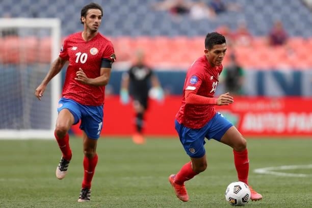 Alonso Martinez of Costra Rica advances the ball against of Honduras in the first half during the third place match of the Finals of the CONCACAF...