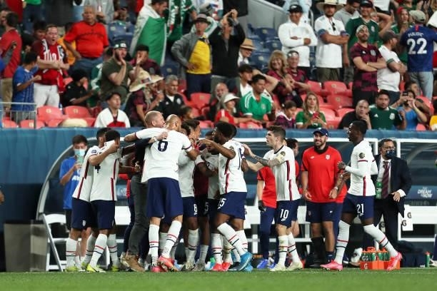 Weston McKennie of United States celebrates with his team mates after scores 2nd goal for his team during the CONCACAF Nations League Championship...