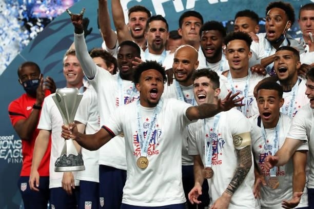 Weston McKennie of United States lift the trophy after winning the CONCACAF Nations League Championship Final between United States and Mexico at...