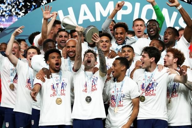 Captain Christian Pulisic of United States lift the trophy after winning the CONCACAF Nations League Championship Final between United States and...