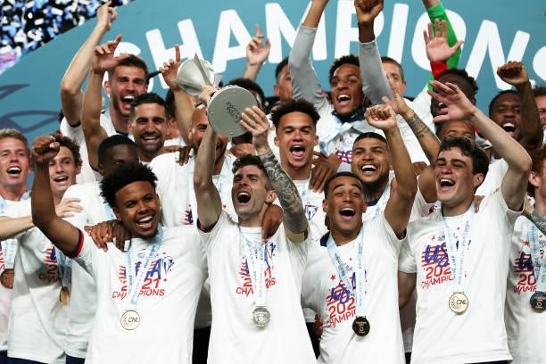 Captain Christian Pulisic of United States lift the trophy after winning the CONCACAF Nations League Championship Final between United States and...