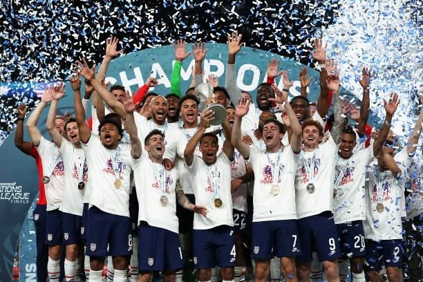 Tyler Adams of United States and his teammates lift the trophy after winning the CONCACAF Nations League Championship Final between United States and...