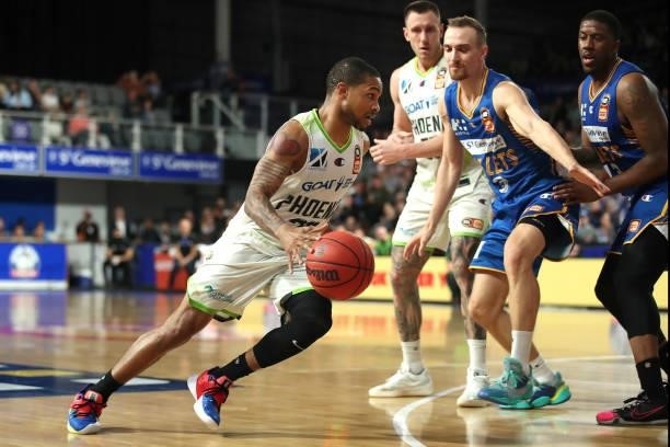 Keifer Sykes of the Phoenix handles the ball during the round 21 NBL mtch between the Brisbane Bullets and the South East Melbourne Phoenix at Nissan...