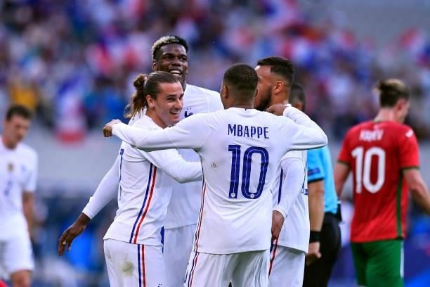 Antoine Griezmann of France is congratulated by Kylian Mbappe after scoring during the international friendly match between France and Bulgaria at...