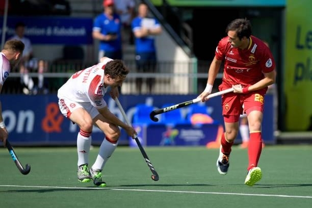 Marc Miralles of Spain during the Euro Hockey Championships match between Spanje and Engeland at Wagener Stadion on June 8, 2021 in Amstelveen,...