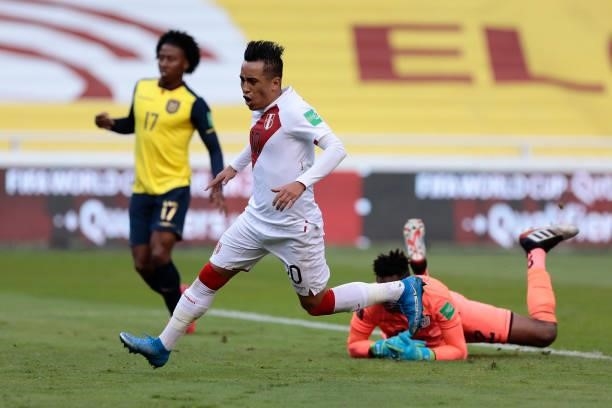 Christian Cueva of Peru celebrates after scoring the first goal of his team during a match between Ecuador and Peru as part of South American...
