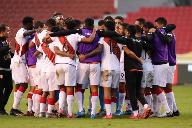 Players of Peru celebrate after a match between Ecuador and Peru as part of South American Qualifiers for Qatar 2022 at Rodrigo Paz Delgado Stadium...
