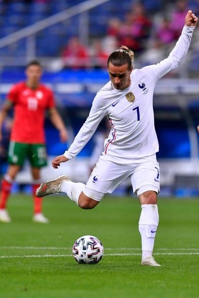 Antoine Griezmann of France kicks the ball during the international friendly match between France and Bulgaria at Stade de France on June 08, 2021 in...