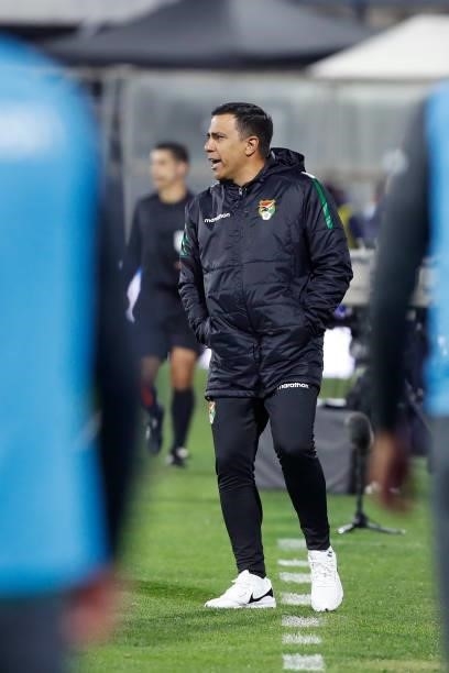 César Farías head coach of Bolivia gives instructions during a match between Chile and Bolivia as part of South American Qualifiers for Qatar 2022 at...