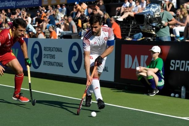 Adam Dixon of England during the Euro Hockey Championships match between Spanje and Engeland at Wagener Stadion on June 8, 2021 in Amstelveen,...