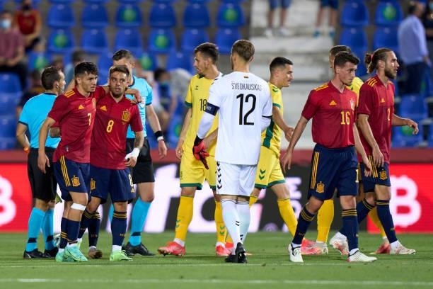 Brahim Diaz and Fran Beltran of Spain U21 salutes after the game during the international friendly match between Spain U21 and Lithuania at Estadio...