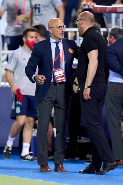 Luis de la Fuente head coach of Spain U21 salutes with Valdas Urbonas of Lithuania after the game during the international friendly match between...