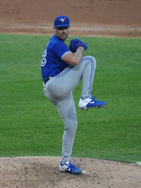 Robbie Ray of the Toronto Blue Jays throws a pitch against the Chicago White Sox at Guaranteed Rate Field on June 08, 2021 in Chicago, Illinois.