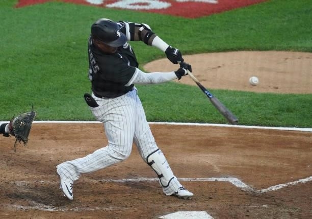Yermin Mercedes of the Chicago White Sox bats against the Toronto Blue Jays at Guaranteed Rate Field on June 08, 2021 in Chicago, Illinois.