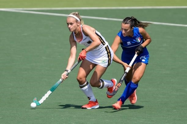 Kira Horn of Germany and Luciana Fernandez of Italy during the Euro Hockey Championships match between Germany and Italy at Wagener Stadion on June...