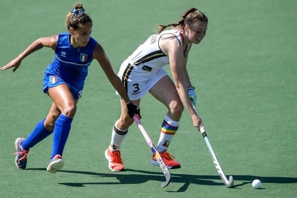 Sofia Maldonado of Italy and Amelie Wortmann of Germany during the Euro Hockey Championships match between Germany and Italy at Wagener Stadion on...