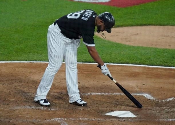 Jose Abreu of the Chicago White Sox bats against the Toronto Blue Jays at Guaranteed Rate Field on June 08, 2021 in Chicago, Illinois.