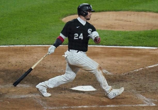 Yasmani Grandal of the Chicago White Sox bats against the Toronto Blue Jays at Guaranteed Rate Field on June 08, 2021 in Chicago, Illinois.