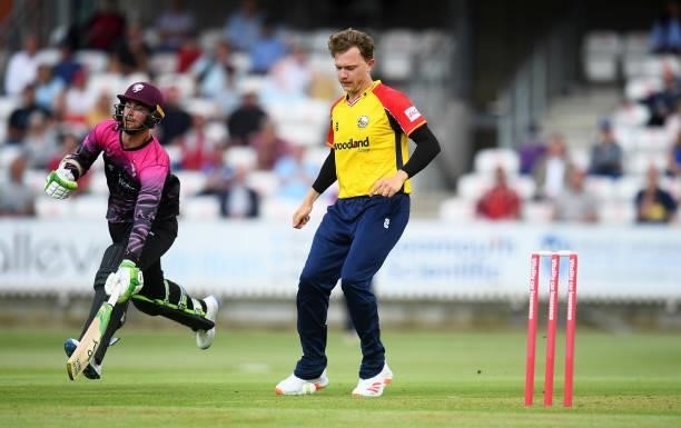 Sam Cook of Essex attempts to kick the ball onto the stumps as Eddie Byrom of Somerset runs between the wickets during the Vitality T20 Blast match...