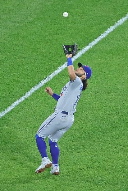 Bo Bichette of the Toronto Blue Jays makes a catch against the Chicago White Sox in the 5th inning at Guaranteed Rate Field on June 09, 2021 in...