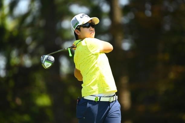 Hee-kyung Bae of South Korea hits her tee shot on the 5th hole during the first round of the Ai Miyazato Suntory Ladies Open at Rokko Kokusai Golf...