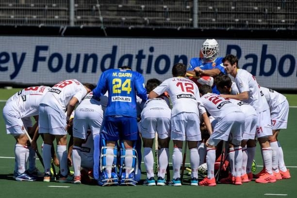 Players of Spain form a huddle during the Euro Hockey Championships match between Spain and Wales at Wagener Stadion on June 10, 2021 in Amstelveen,...