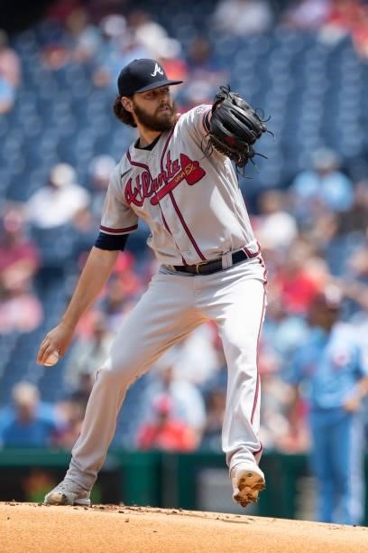 Ian Anderson of the Atlanta Braves throws a pitch against the Philadelphia Phillies at Citizens Bank Park on June 10, 2021 in Philadelphia,...